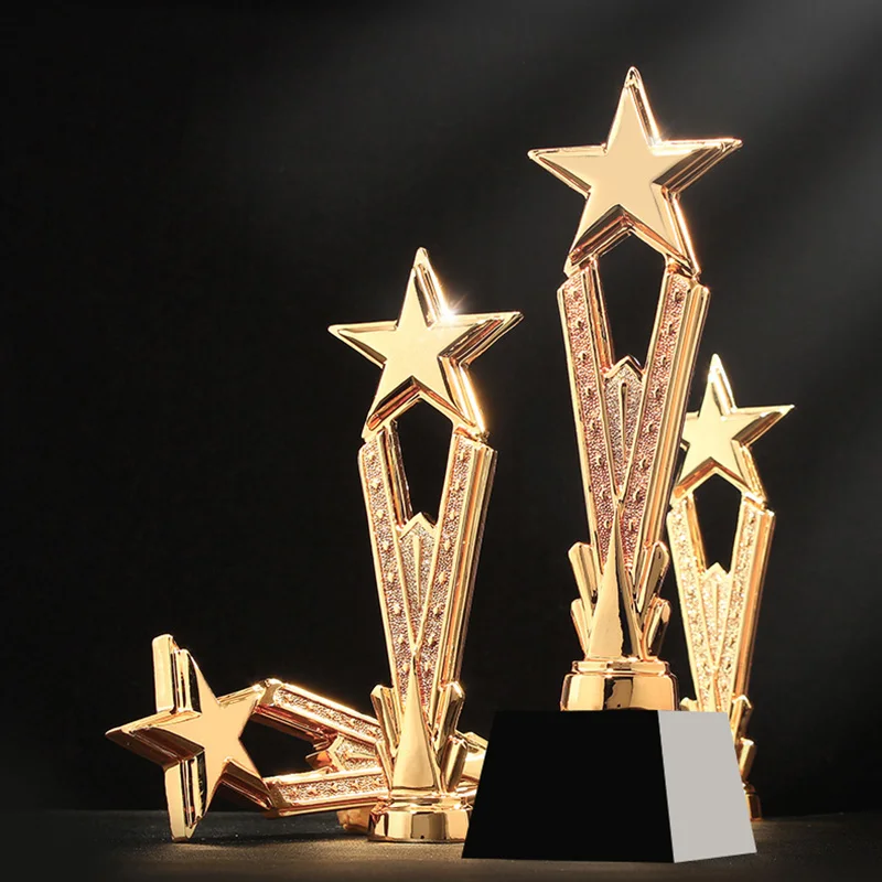 

Customized Crystal Golden Star Trophy with Black Base Sport Event Company Award School Competition Gifts