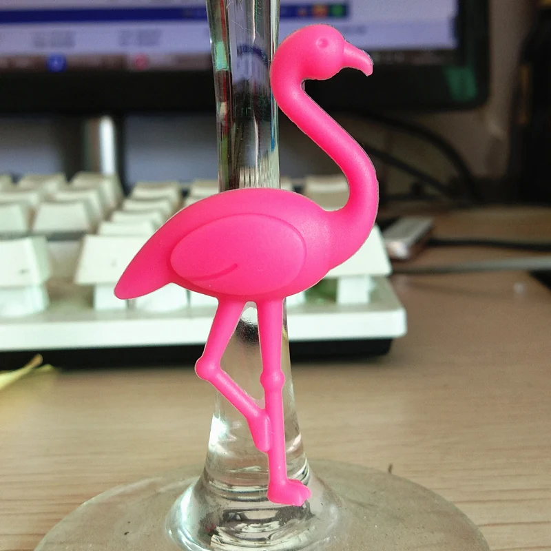 

6pcs Silicone Flamingo Wine Charms glass markers for Glasses, Universal Drink Markers with clip (Randon colors)