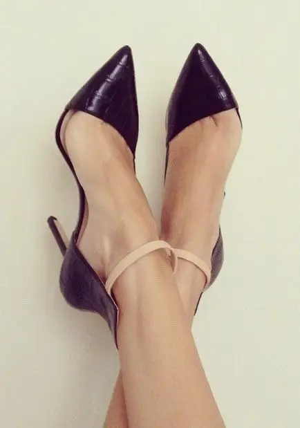 

Woman sexy pumps retro black leather pointed toe high heels concise beige ankle buckles design graceful arc female dress shoes w
