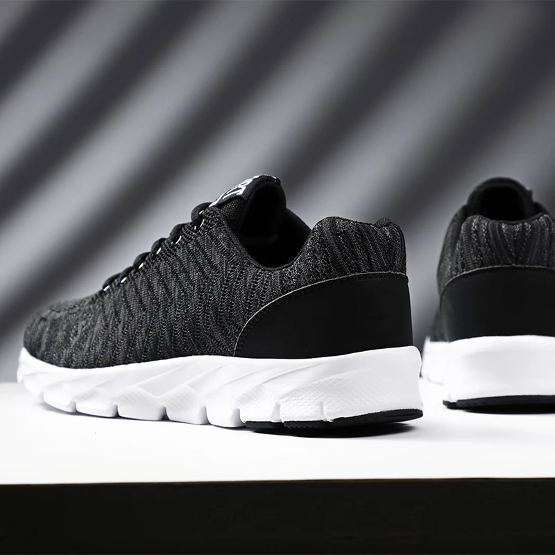 

Ultralight Men Casual Shoes 2019 Fashion Men Shoes Flyknit Breathable Mesh Men Vulcanize Shoes Tenis Masculino Adulto Man Shoes