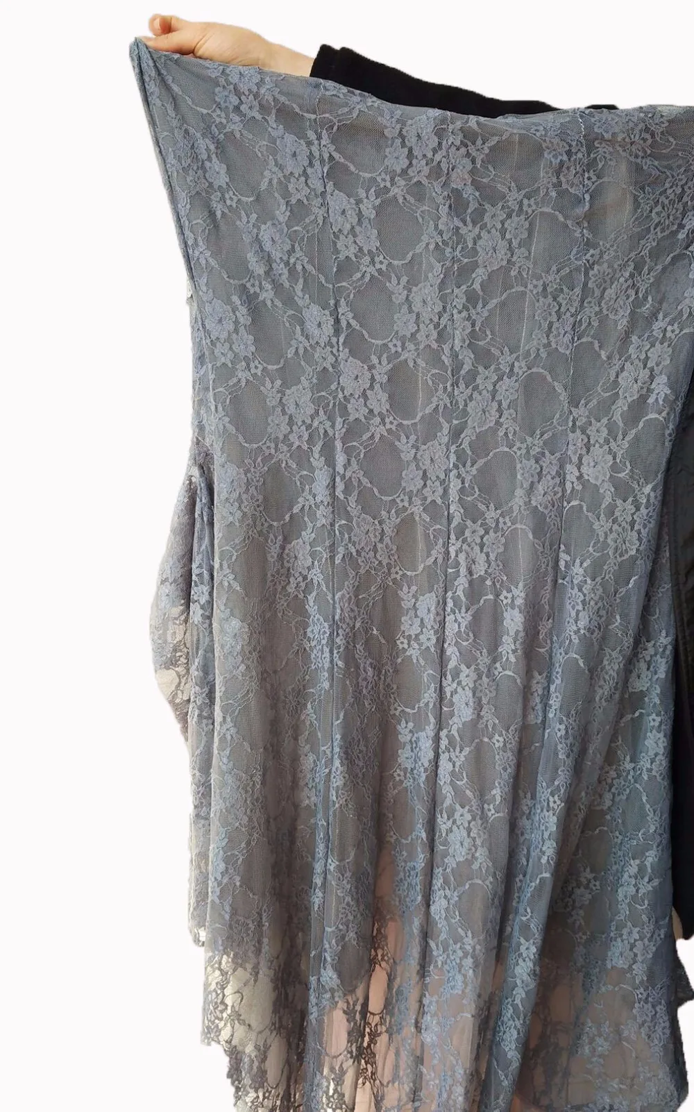 Фотография беременной женщины реквизит серый красивый длинный шлейф кружева платье феи принцесса фотосессия прозрачный