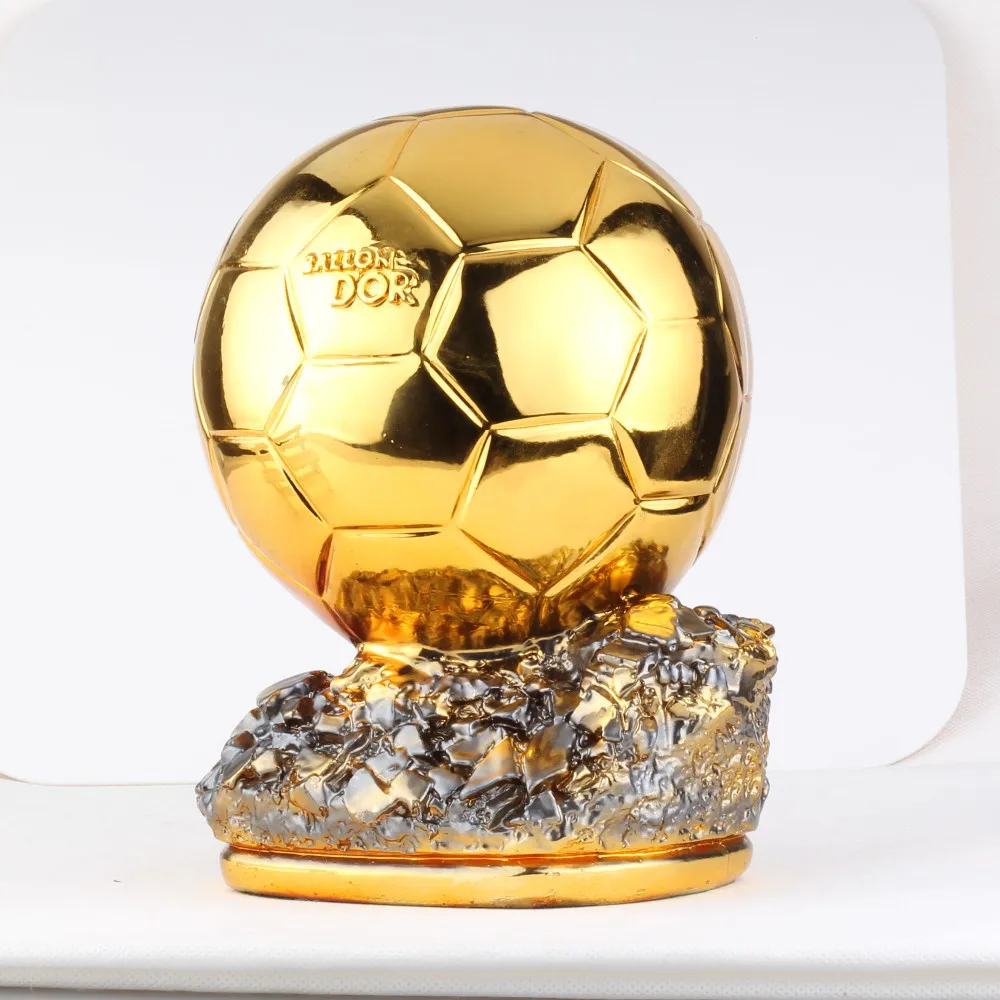 bijtend De andere dag Bulk Ballon d'Or 2018 Football World Speler van het Jaar Trofee Hars Gouden Bal  24 cm Fabriek Levering - AliExpress sport & Entertainment