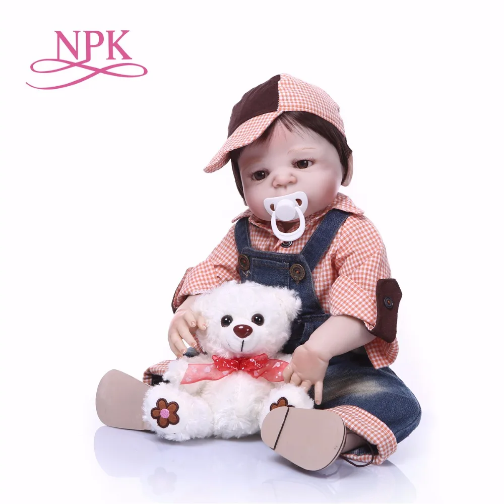 Bebes reborn menino 2" 57 см NPK полный силикон reborn baby boy куклы игрушки для ребенка подарок с медведем плюшевая бутылочка с соской bonecas