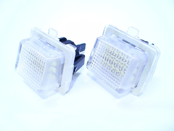 Mercedes_Benz_W204_LED_license_plate_lamp (3).jpg