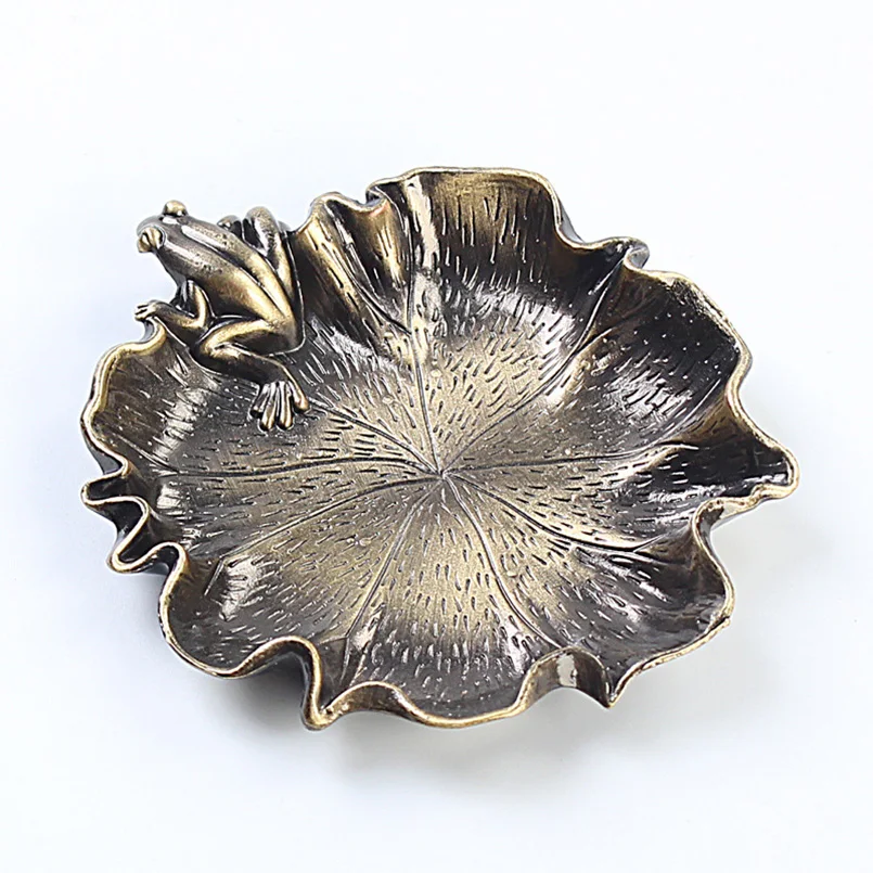 

1PC Alloy Bronze Vintage Style Teacup Mat diameter 9cm Frog sits on lily pads Copper Teacup Tray Heat-resistant Coffee Cup Tray