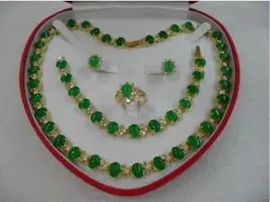 FREE SHIPPING>>@> Free shipping green jade necklace bracelet earring ring set Natural jewelry