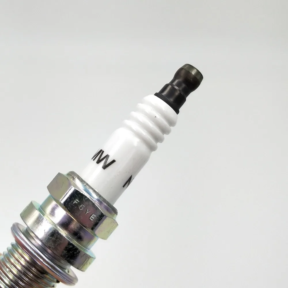 

10pcs/lot Spark Plug 12120037607 BKR6EQUP For BMW M54 M62 E38 E65 E34 E36 E39 E46 Z3 320 528