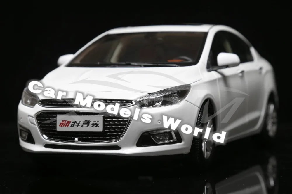 

Diecast Car Model for New Cruze 2015 1:18 (White) + SMALL GIFT!!!!!!!!