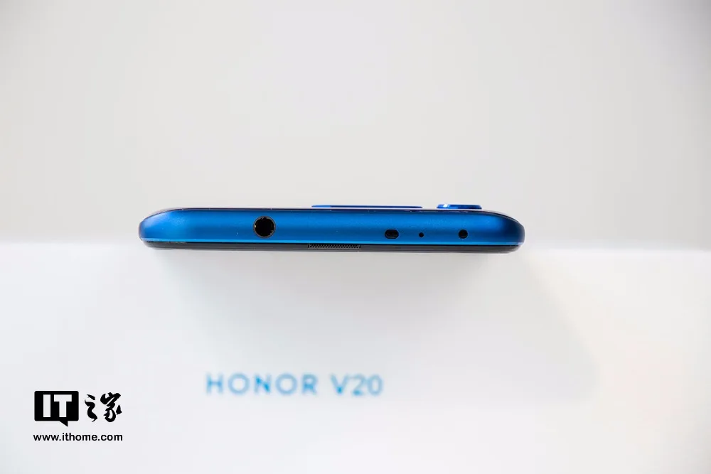 huawei cellphone list International Version Honor V20 Honor View 20 PCT-L29 Mobile Phone Kirin 980 Android 9.0 6.4" IPS 6GB RAM 128GB ROM 48.0MP NFC huawei 5g cell phone