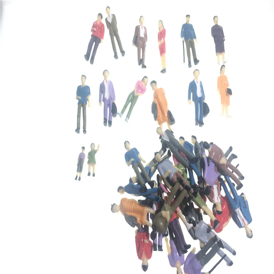 architecture model figure in ho train layout04