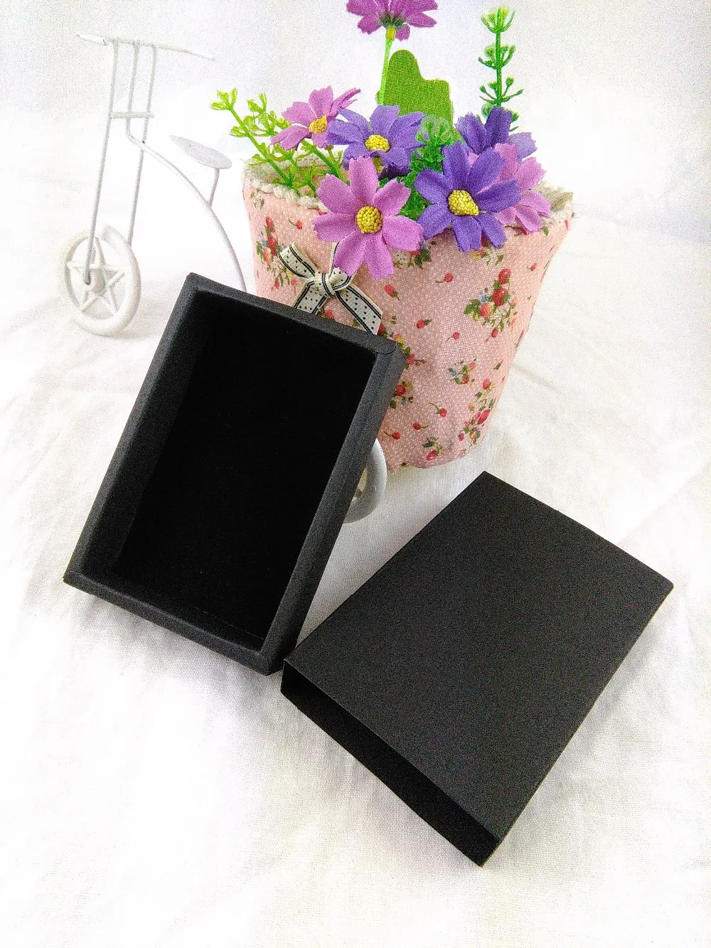 

Black Color Gift box Retail Paper Drawer Box Gift Bank Packaging Cardboard Boxes 24PCS Box with free High-grade black velvet
