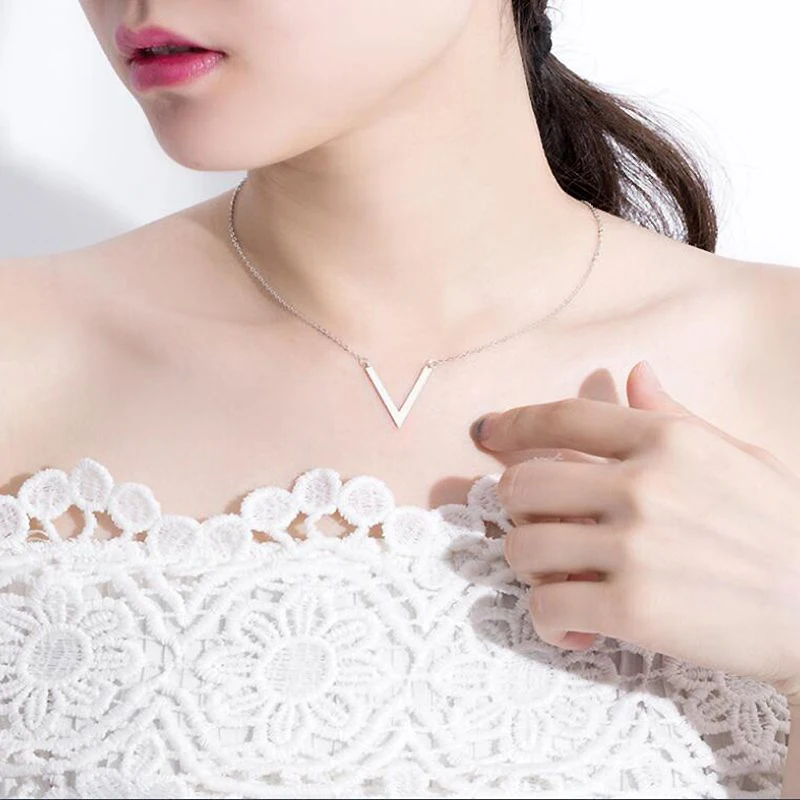 

Fashion Simple V Necklaces Charm Women's Silver 925 Jewelry Choker Friendship Gifts 2019 051148