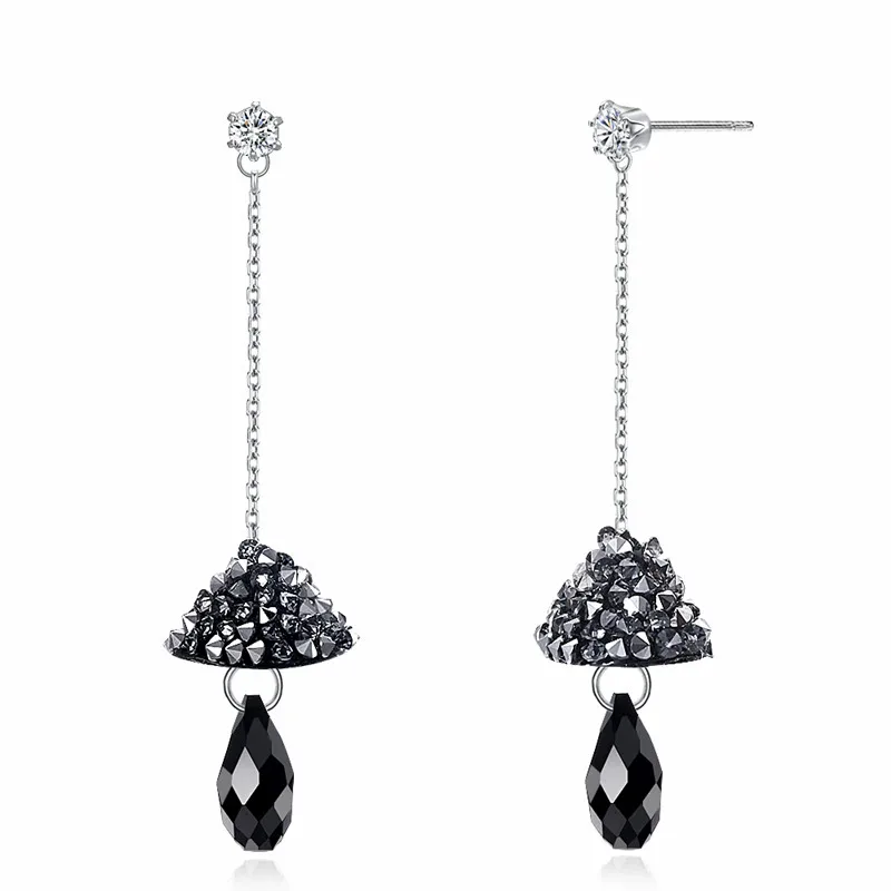 Женские серьги подвески с черными кристаллами Swarovski подвеской в виде темных