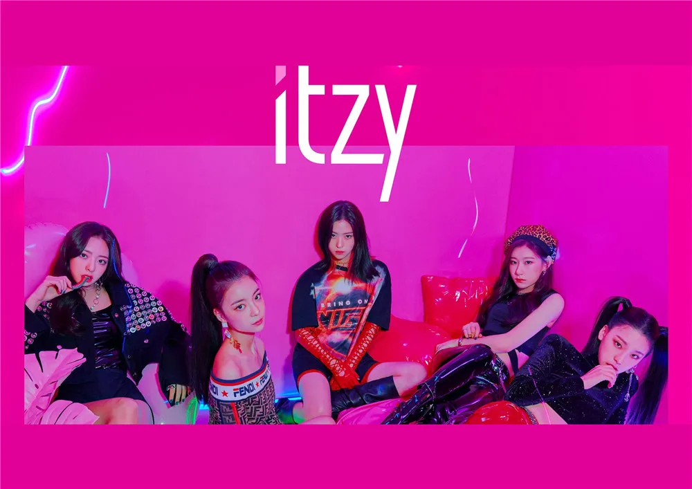 ITZY Kpop плакаты корейские певцы белая бумага с покрытием печатает четкое изображение украшения дома - Цвет: Зеленый