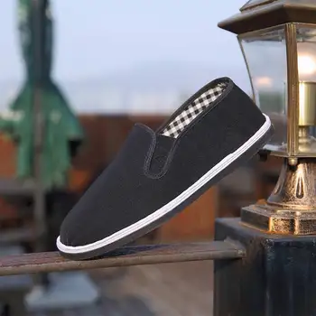 

Flats running shoes men sneakers 2019 new black comfortable cotton fabric sneakers men shoes slip-on solid man shoes plus size