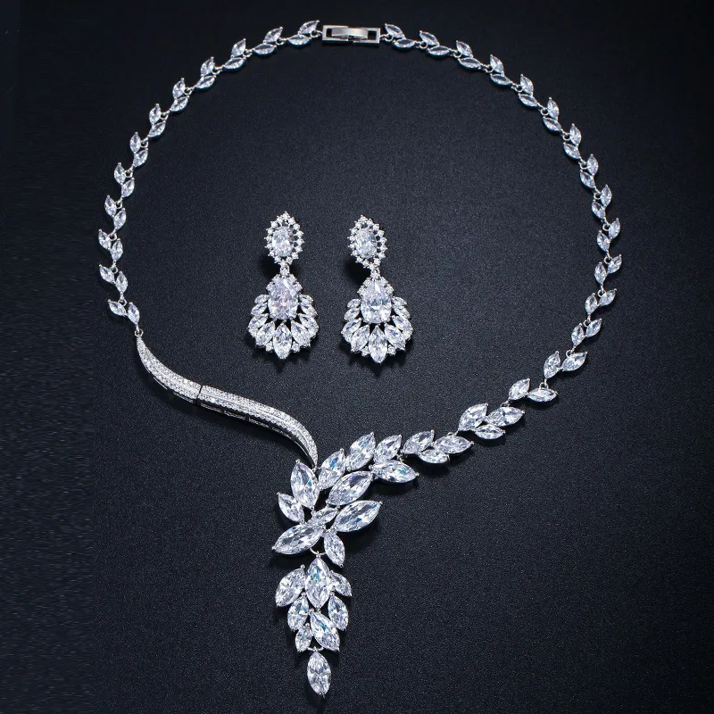 

Top Quality CZ Crystal Women Fashion Jewelry Shiny Flower Cubic Zircon Necklace and Earring Jewelry set