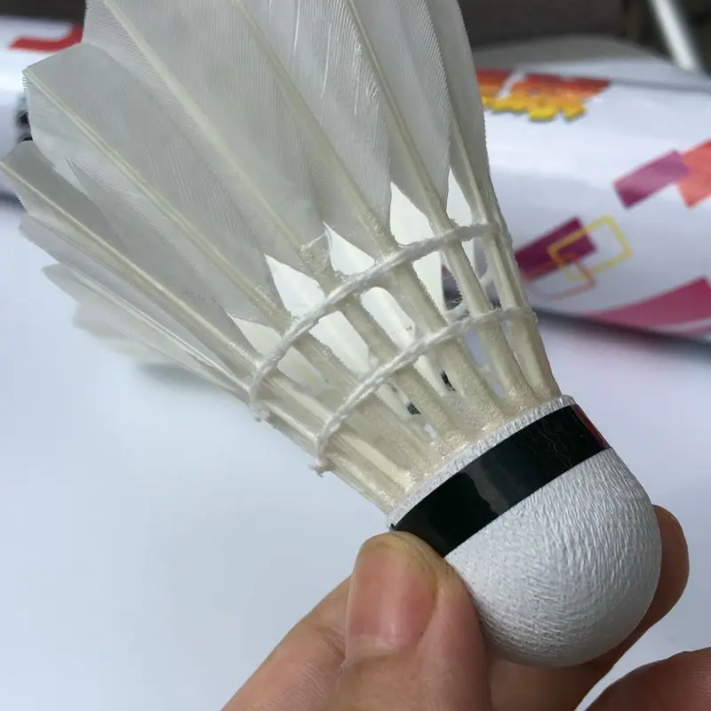 1 tubo de bádminton shuttlecock pluma de pato velocidad 77 raqueta de bádminton shuttlecock (12 piezas/tubo) 1 tubo de bádminton shuttlecock pluma de pato velocidad 77 raqueta de bádminton shuttlecock (12 piezas/tubo)