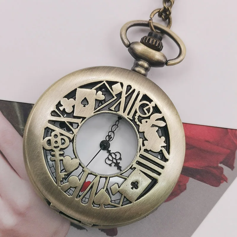 

Fashion Unisex Mplaying Cards Pattern Carving Necklace Pendant Quartz Pocket&Fob Watch Retro Bronze With Chain Gifts