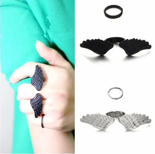 

ra218 2018 hot sale Fashion simple punk black/silver Feather wings Geometric circle Ring Female charm jewelry