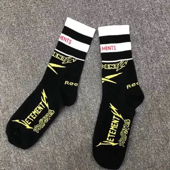 2018ss новая лучшая версия Для мужчин s носки Vetements скейтборды в полоску средней