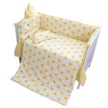 Милый цыпленок для маленьких Постельное белье кроватки постельные принадлежности 1 шт. простыня/Стёганое одеяло/подушки/хранения подгузников сумка для кроватки