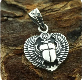 

1pcs Replica Egyptian Scarab of Worn by Tutakhamum Pendant