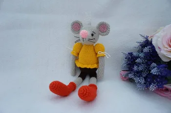 

crochet toys amigurumi handmade DOLL mouse rattles model number HH033