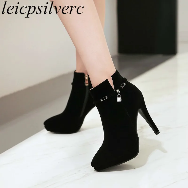 

Women Boots Autumn Winter Super High Heel Warm Flock Zipper Ankle Pointed Toe Chelsea Shoes Platform 2018 New Sexy Fashion Red