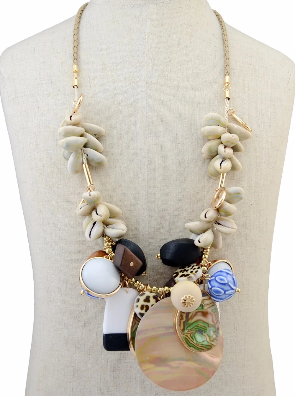 

Handmade Summer Beach Shell Charm Necklace For Women Statement Acrylic Stone Choker Maxi Necklaces & Pendants Bijoux Femme