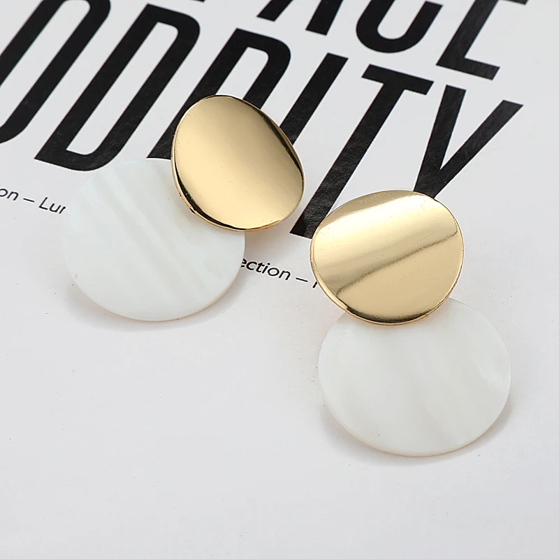 LOVBEAFAS 2019 Fashion Earrings For Women Round Shell Drop Earrings Metal Charming Bohemian boucles d'oreilles pour les femmes