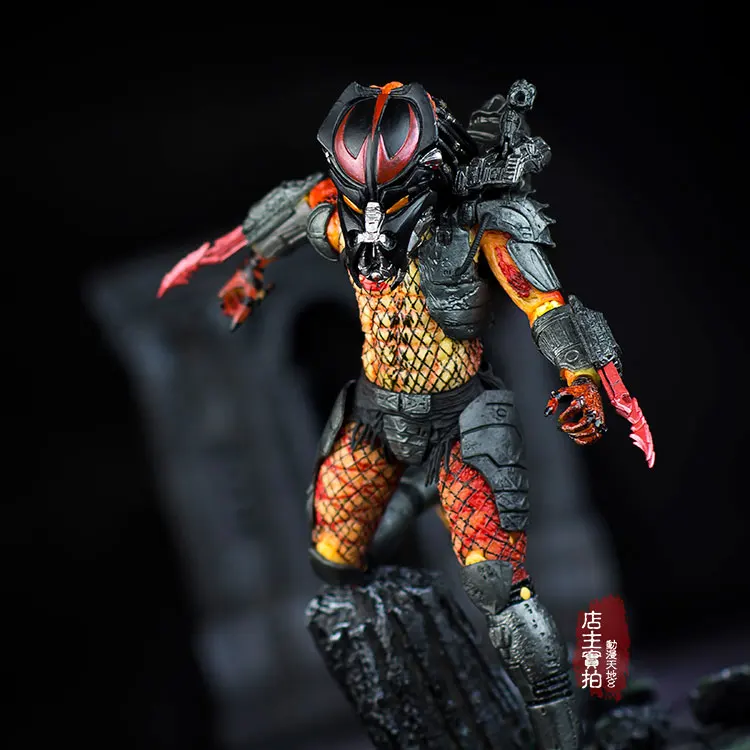 

Predator VS Alien Viper Predator Elder wolf predator Python with Mask Motivated Action Figure Model NECA