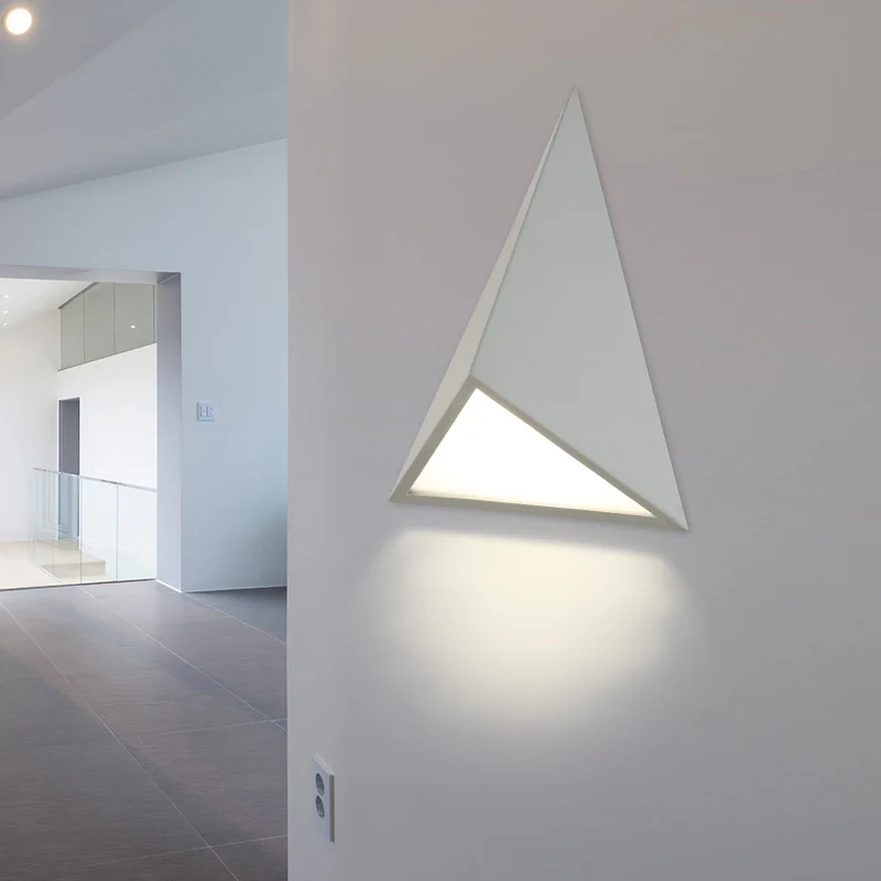 triangle wall lamp