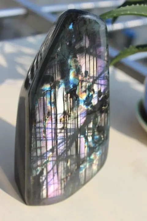 

xd j00832 Natural Rare Purple Labradorite Crystal Rough Polished Madagascar