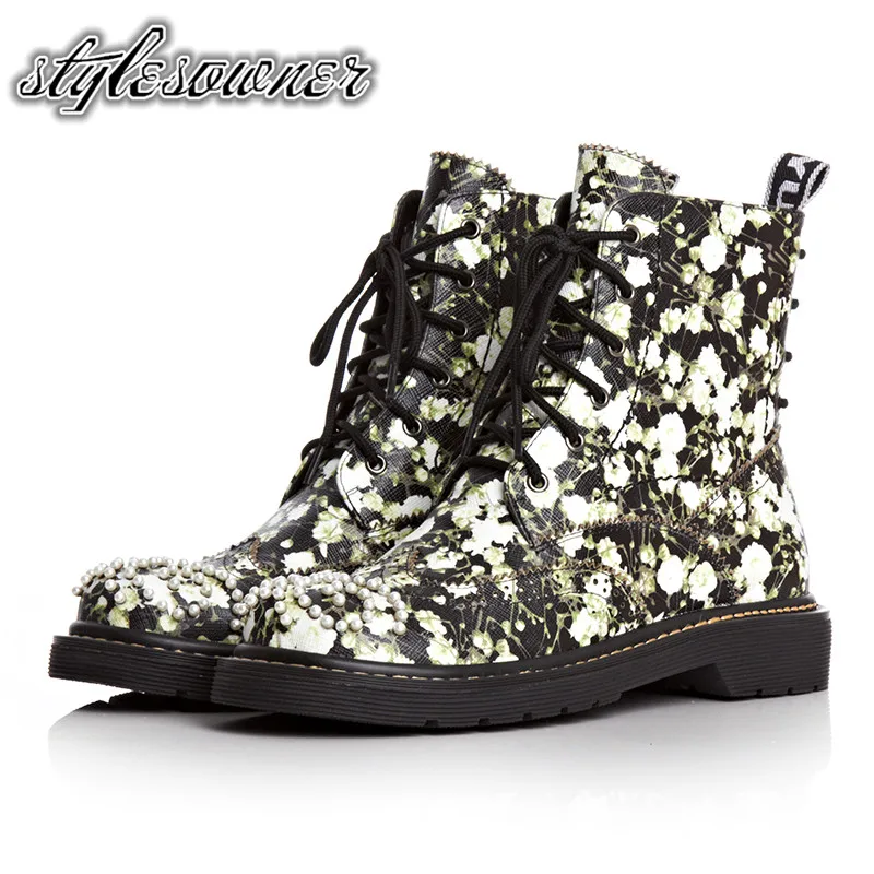 

Stylesowner Euramerican Style New Coming Popular Trends Women Short Boots Lace-up with Pearl Fashion Low Heels Ankle Boots