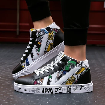

Basket Femme 2019 Fashion Men Vulcanized Shoes Autumn High-top Lace-up Sneakers for Male Student Graffiti Shoes Flats Footwear