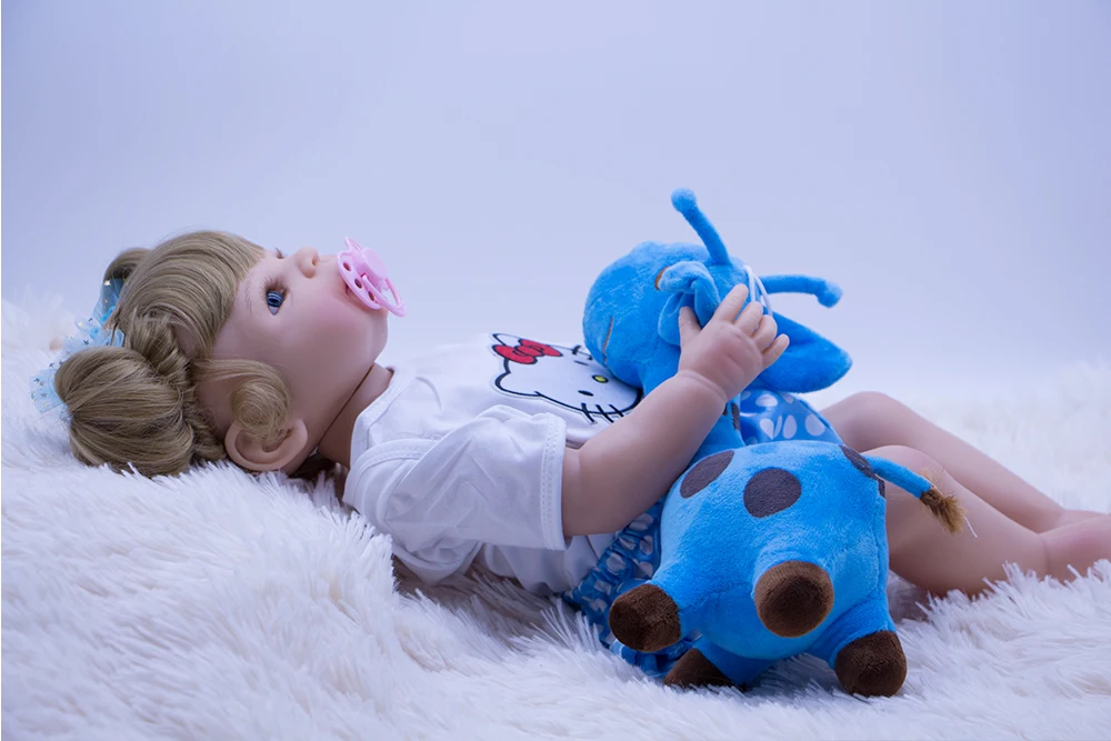 blond hair Newborn Reborn Baby Dolls full Silicone Babies Doll For Girls Bebe Reborn Dolls 55cm With Cute mini giraffe plush toy