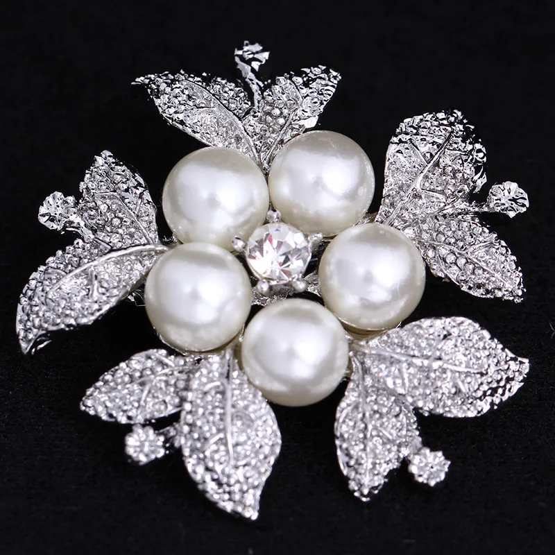 

Silver Plated Flower Brooch Rhinestone and Imitation Pearls Brooches For Female Pins Lapel Pin Women Collar Tips Hajib Pin