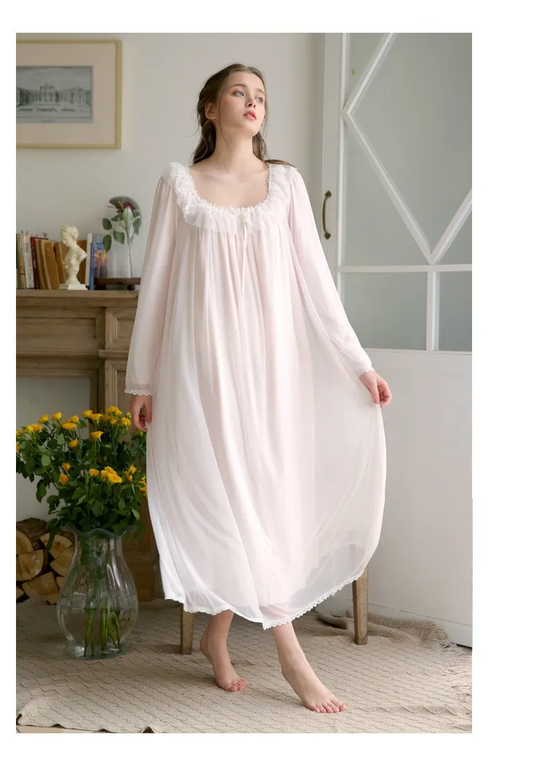 NIGHTGOWN (3)