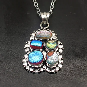 

Gorgeous Vintage Pretty Dichroic Glass Silver Color Charms Necklace Pendants AK93