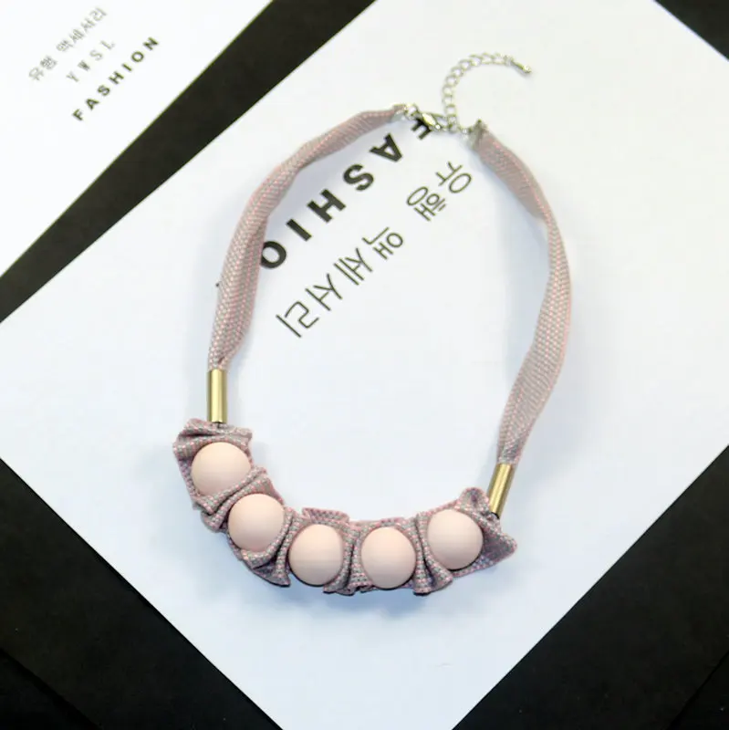 

2018 New Autumn Woman Ribbon Dot Necklaces Geometric Beads Pendant Sweater Short Rope Chain Necklace Fashion Accessories