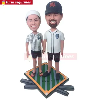 

NFL bobblehead dolls Baseball Fans Girlfriend Boyfriend Gift Personalized Clay Figurines Baseball Wedding Cake Top