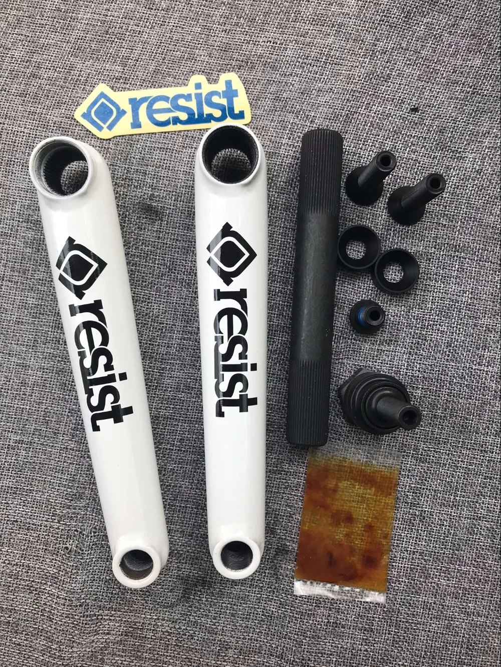 

Resist volume BMX 3-pc crank 19mm Hollow Chromoly 48 Splines 165mm heat treated RHD/LHD FGFS made in Taiwan