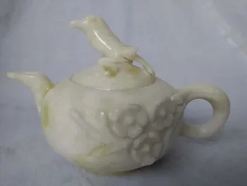 

China Lantian Yu Xi on the eyebrows hand-carved fine Kung Fu tea teapot cup