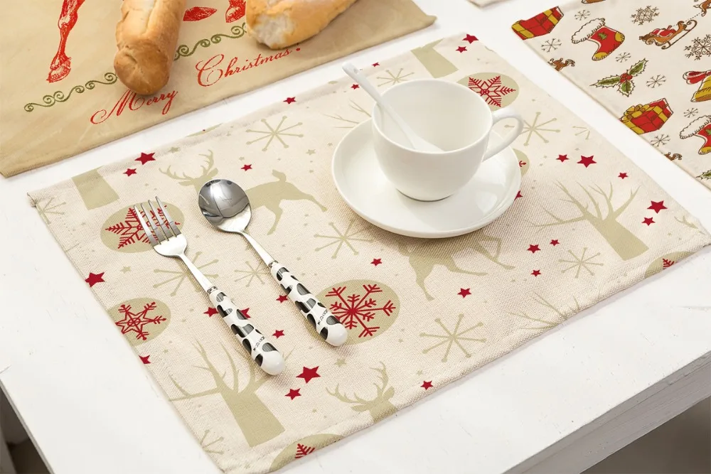 

4pcs 42x32cm Snowflake Table Mat Christmas Decorations For Home Placemat Table Napkin Christmas Tableware New Year 2019