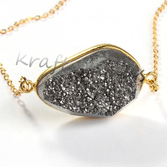 Wholesale 10pcs gold-plated Bai shuijing plating color quartz cluster double buckle nature necklace pendant (RANDOM IN SHAPE
