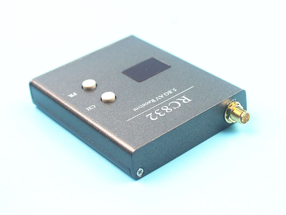 RC832_7