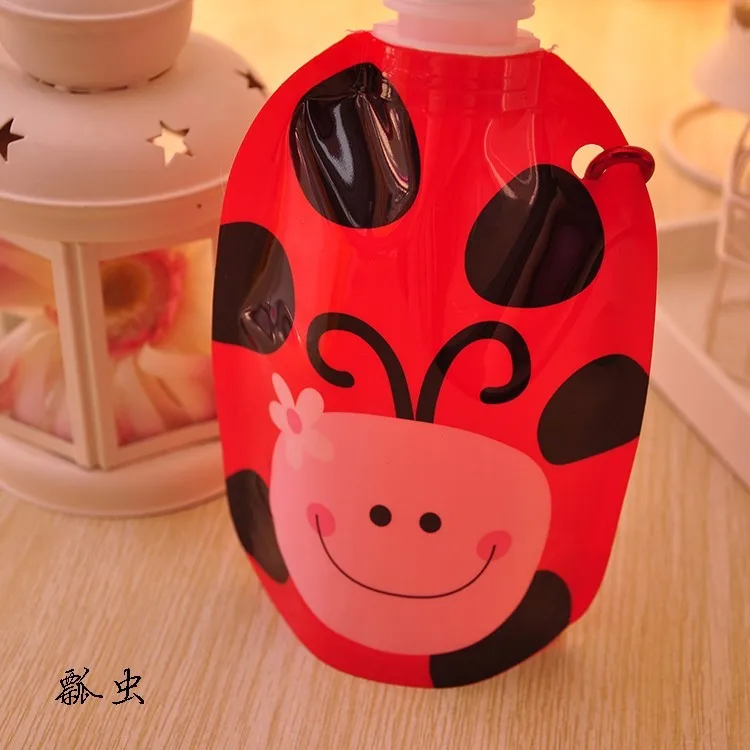 2 шт 360 мл Экологичная складная сумка для воды с животными из мультфильмов бутылка для напитков безопасная для детей подарок для детей - Цвет: Ladybird