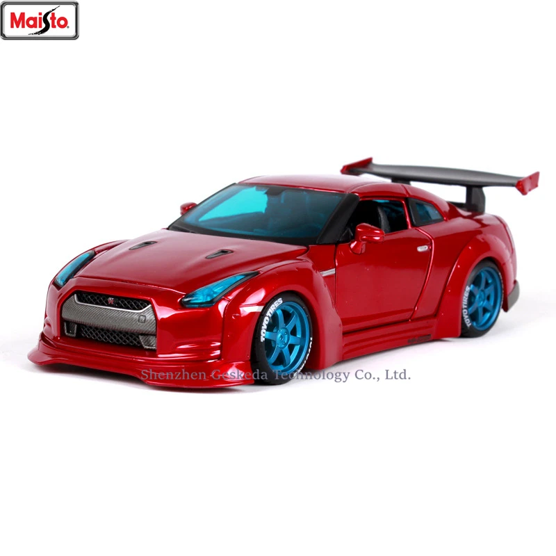 

Maisto 1:24 Nissan GTR retro modification authorized simulation alloy car model crafts decoration collection toy tools