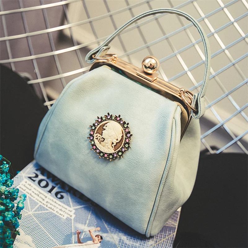 сумка хобо alessio nesca 04807000, искусственная кожа. театральный ридикюль. сумки в стиле винтаж. сумка в стиле ретро. сумка в стиле ретро.