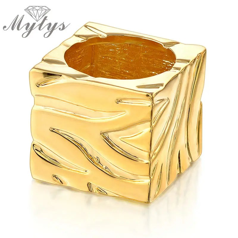 

Mytys New Arrival Square Shape Yellow Gold big ring R867